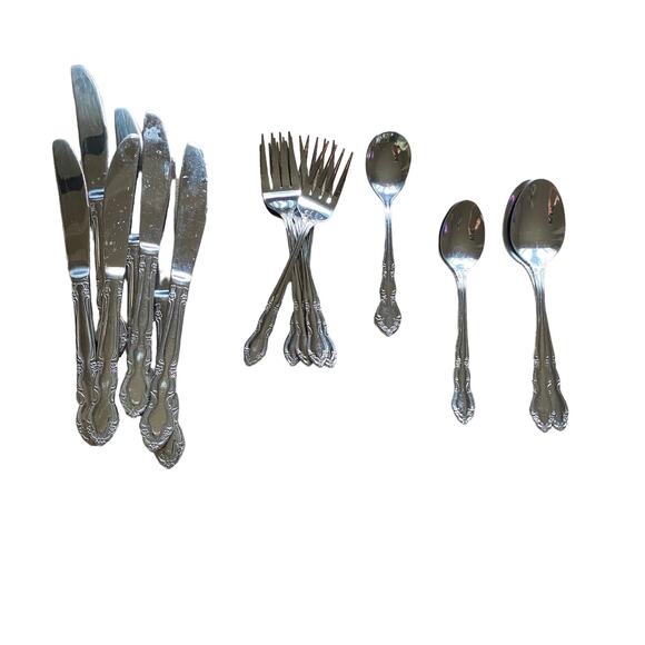 Oneida Vintage Stainless Steel 17 piece assorted flatware cutlery set - Picture 1 of 8